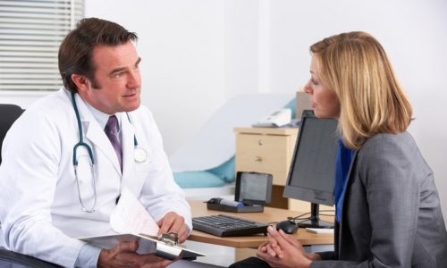 Перед приемом трав нужно консультироваться с лечащим врачом